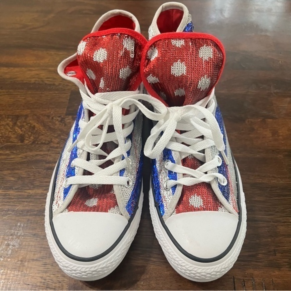 High top Converse. Brand New Sequins Design